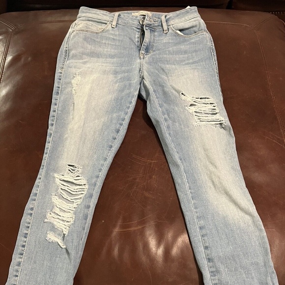 Guess Sexy Curve Skinny Jeans Womens Size 26 Ankle Light wash Distressed - Picture 1 of 6